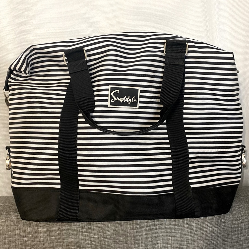 Travel weekender carry-on shoulder duffel tote bag